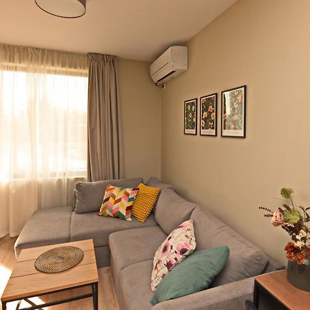 Kalina Apartment Kazanluk Bagian luar foto