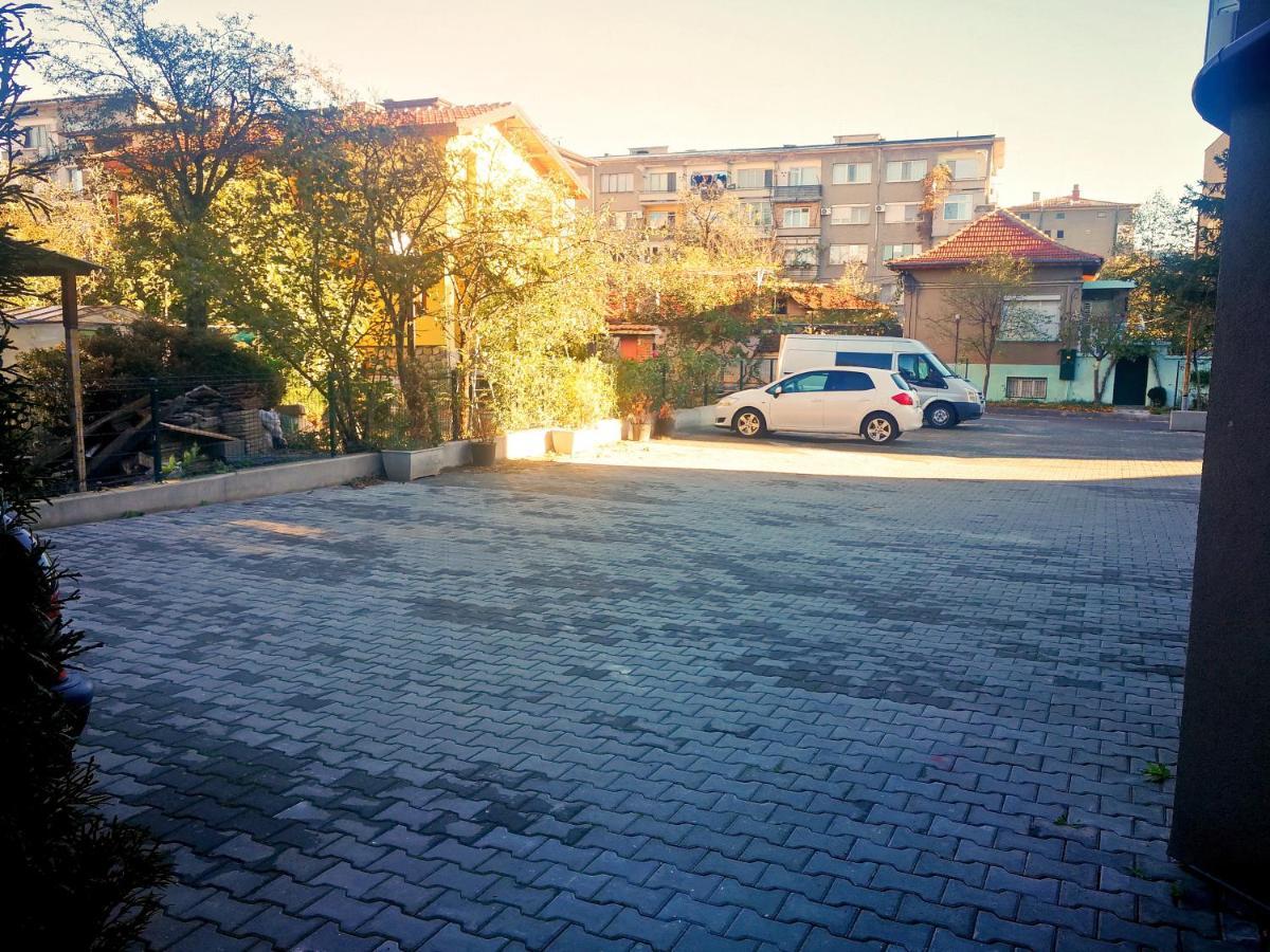 Kalina Apartment Kazanluk Bagian luar foto