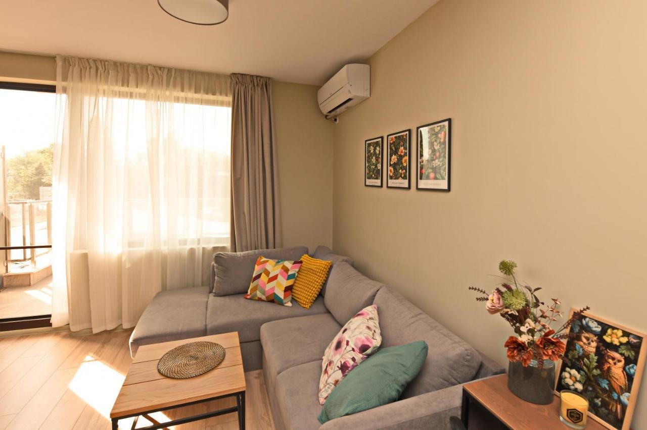 Kalina Apartment Kazanluk Bagian luar foto